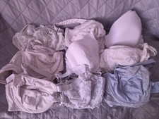 9 reggiseni con ferretto taglia 6C ottimo stato