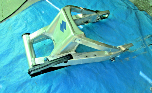 Forcellone suzuki gsx 1000 - forcellone,