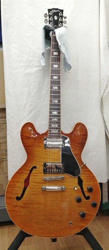 Gibson 335f semi - gibson, semi-hollow