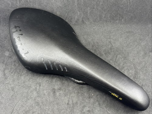 Arione tri 2 carbon - arione,