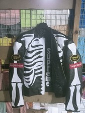 Giacca di pelle nera stampata