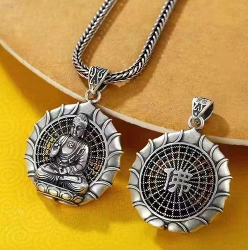 Collana amuleto femminile
