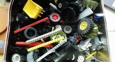 lego technic lotto 0,5 kg 100% originale bundle + regalo 2 minifigure