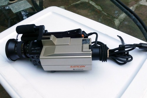 Videocamera colori hitachi - a,