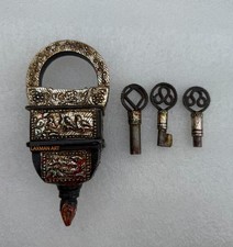 Vecchio lucchetto dipinto