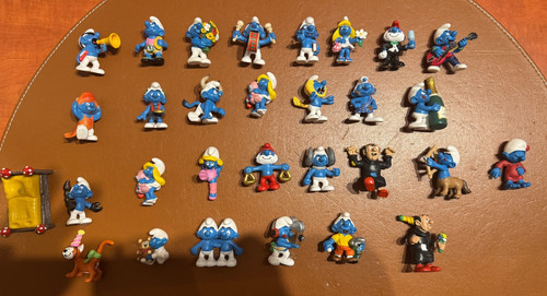 Vintage smurf figurine - figurine,