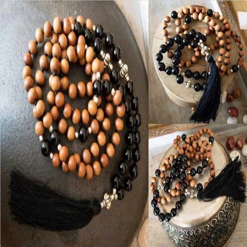 Collana perle onice nera legno