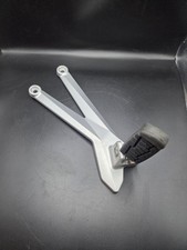 Staffe poggiapiedi posteriori