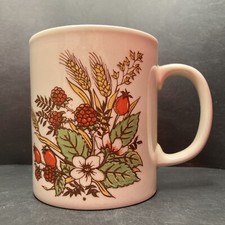 Vintage Kilncraft Rosehips Dog
