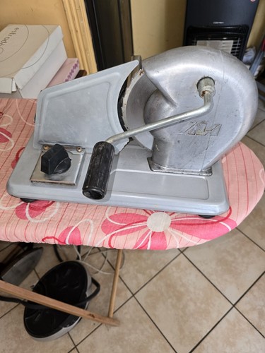 Vendo affettatrice anni 80 - ,