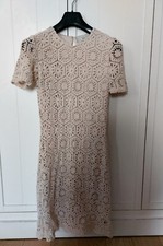 Elegante abito sopra il