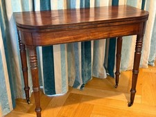 Antico tavolo da carte