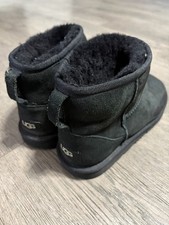 UGG Classic Mini