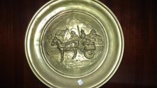 piatto basso rilievo ottone anni 70