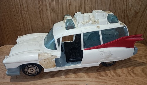 Part voiture ecto - voiture, real
