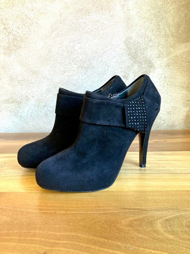 Accollata scarpa elegante