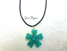 Collana ciondolo resina fiore