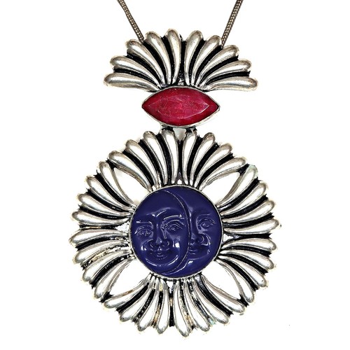 Collana con ciondolo