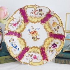 Antico piatto bordo conchiglia