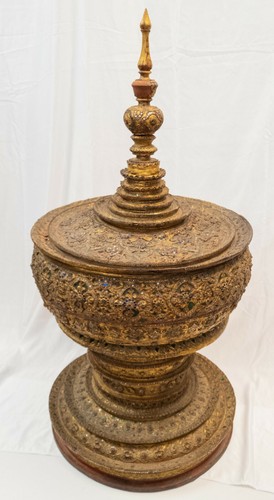 Stupa massiccio dorato e - stupa,