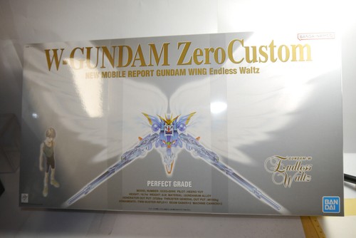 Gundam zero custom model kit - w-gundam,