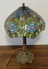 LAMPADA DA TAVOLO IN STILE