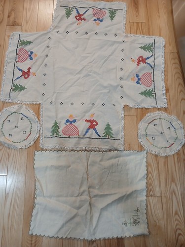 Vintage embroidered linens - vintage,