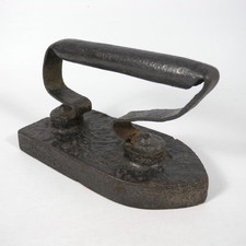 ANTICO FERRO DA STIRO A