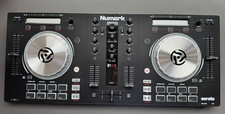 Numark Mixtrack Pro 3 -