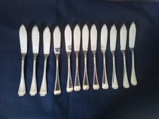 12 couteaux à poisson métal