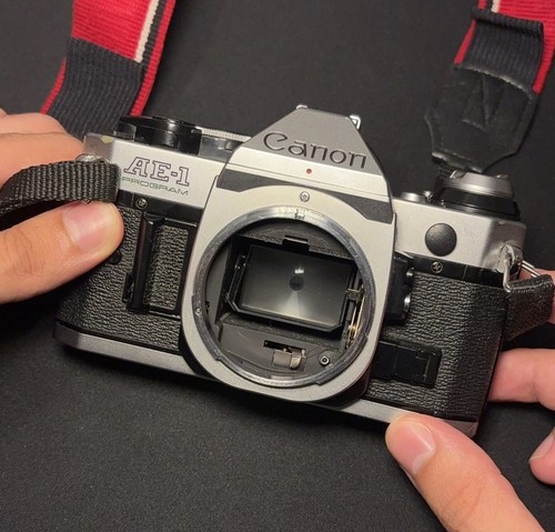 Canon program 35mm slr - ae-1,