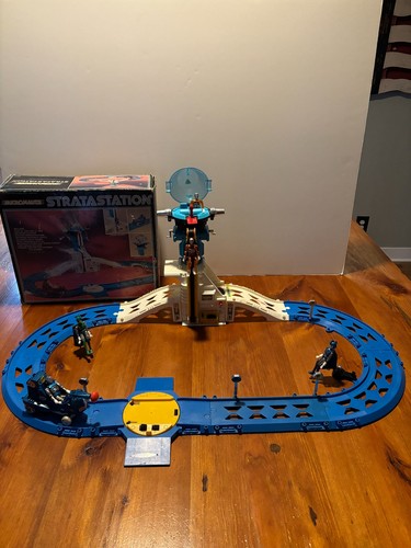 Micronauts stratastation boxed - micronauts,