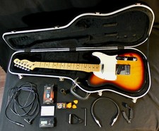FENDER ELECTRIC GUITAR