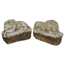 COPPIA DI ANTICHE TOMBE