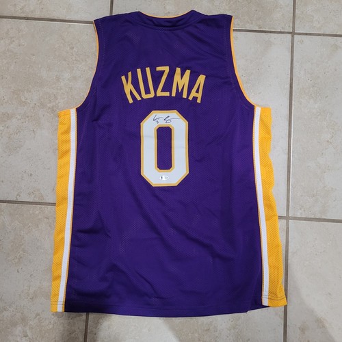 Maglia firmata kyle - kyle, kuzma