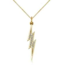 Collana con ciondolo moda