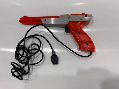 Nintendo zapper gun nes 1985 - nintendo,