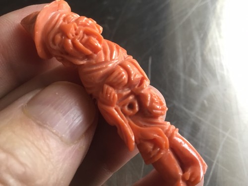 Scultura statuina corallo