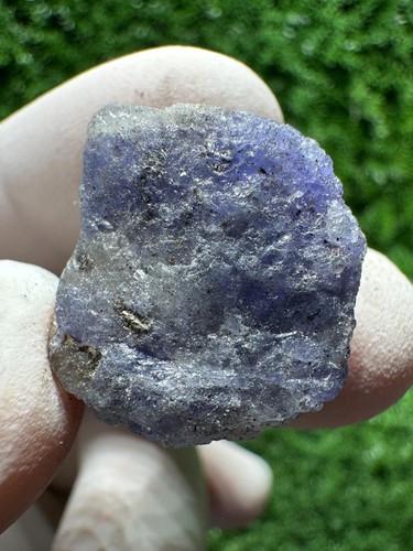 Cristallo tanzanite con - con, cambio