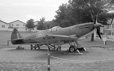 35MM ORIG AIRCRAFT NEG TB/52 SPITFIRE RAF MANSTON  1968 #8994