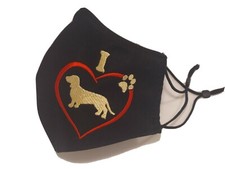 Mascherina in cotone ricamata