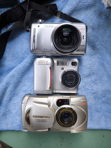 Nikon coolpix 775 olympus - coolpix,