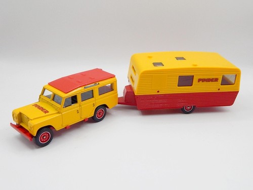 Land rover caravane - +,