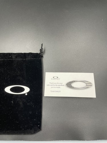 Oakley military pin - pin, nuova