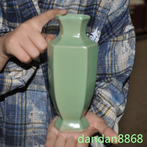Statua vaso bottiglia tazza