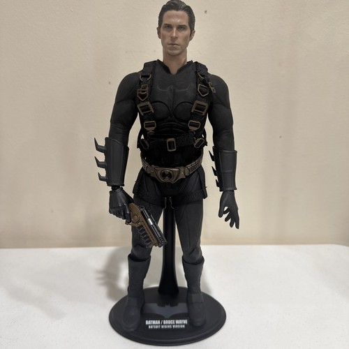 Hot toys batman begins bruce - toys,