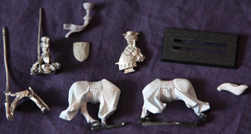 Bretonnian grail knight - grail,