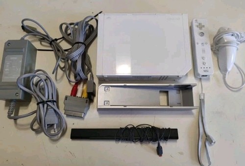 Nintendo wii console - nintendo,