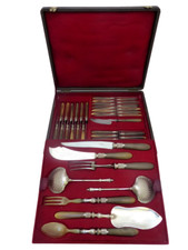 Antico servizio coltelli