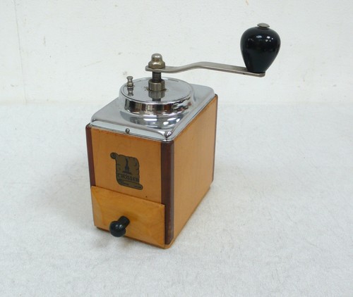 Macinacaffè macina moka